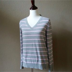 Izod 100% Cotton V-neck Sweater